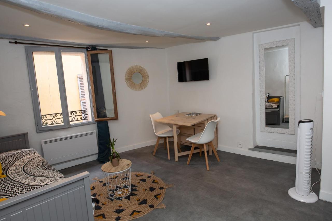 Studio Cosy Dans Centre Historique Avec Parking Apartment Grasse Exterior photo